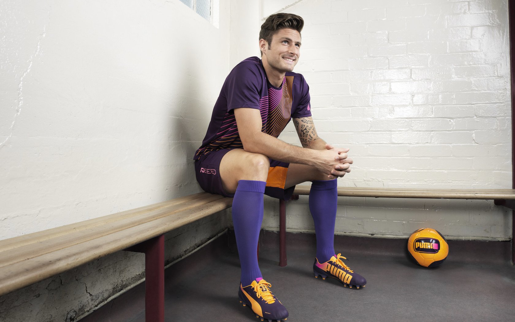 开云全站-足球产业扶持政策分布区域不均衡,足球产业占体育产业比重